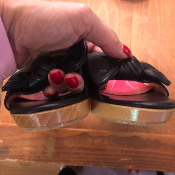 Kate Spade Wood Heel Bow Accent Slides - Size 9 - Picture 3 of 8